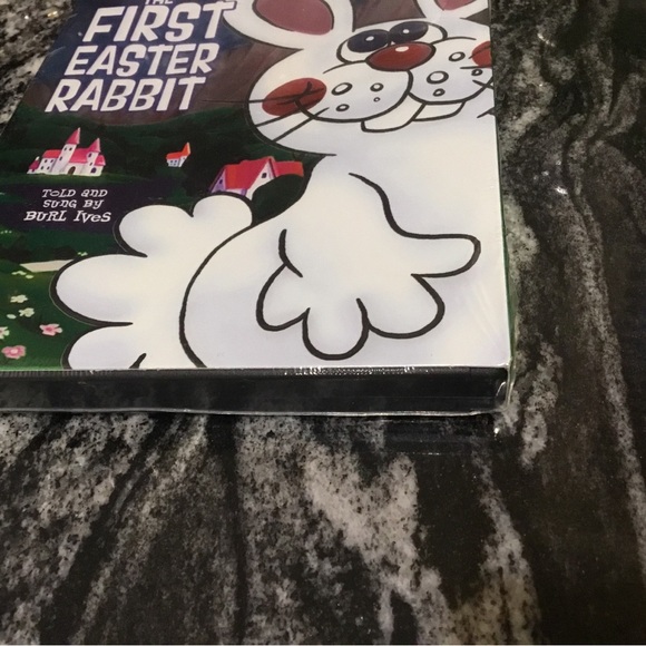 The First Easter Rabbit Deluxe Edition DVD - Picture 3 of 3